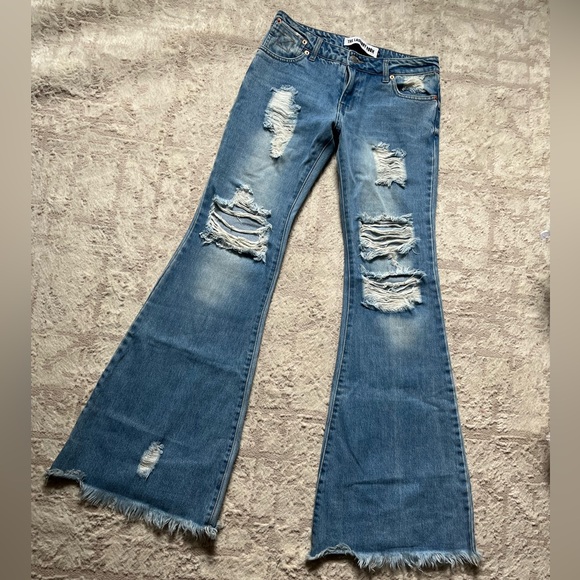 The Laundry Room Distressed Denim Flare Jeans NWOT 26 - Picture 1 of 9